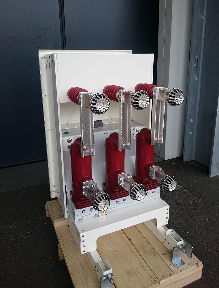 Retrofit project of MV circuit-breakers, addressed to n. 12 primary distribution plants, run by one of the leading electrical companies, in Retrofit project of MV circuit-breakers, addressed to n. 12 primary distribution plant in Oosteind - the Netherlands.