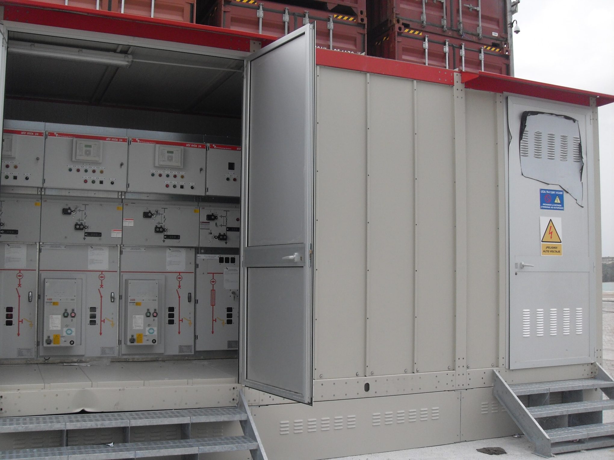 Compact substation with MV electrical switchgear