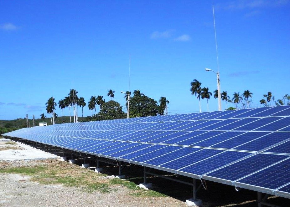 Parque fotovoltaico, Cuba, America Latina