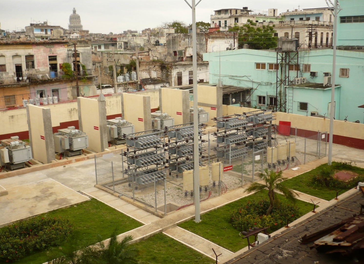 SUBESTACIÓN ELÉCTRICA DE ALTA TENSIÓN (AT) "TALLAPIEDRA" à La Habana (Cuba)