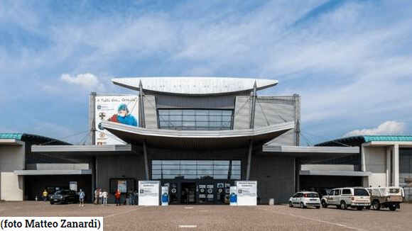 Collaborazione con Ospedale Papa Giovanni XXIII fi Bergamo presso Bergamo Fiera Nuova, dove è stato alletito l'ospedale da campo Covid-19