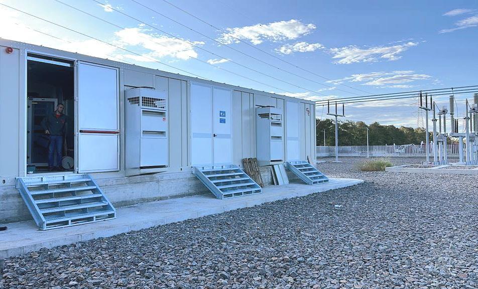 eHouse dotata di quadri ATR per la connessione diretta alla rete AT TERNA, presso il parco fotovoltaico di Macchiareddu.