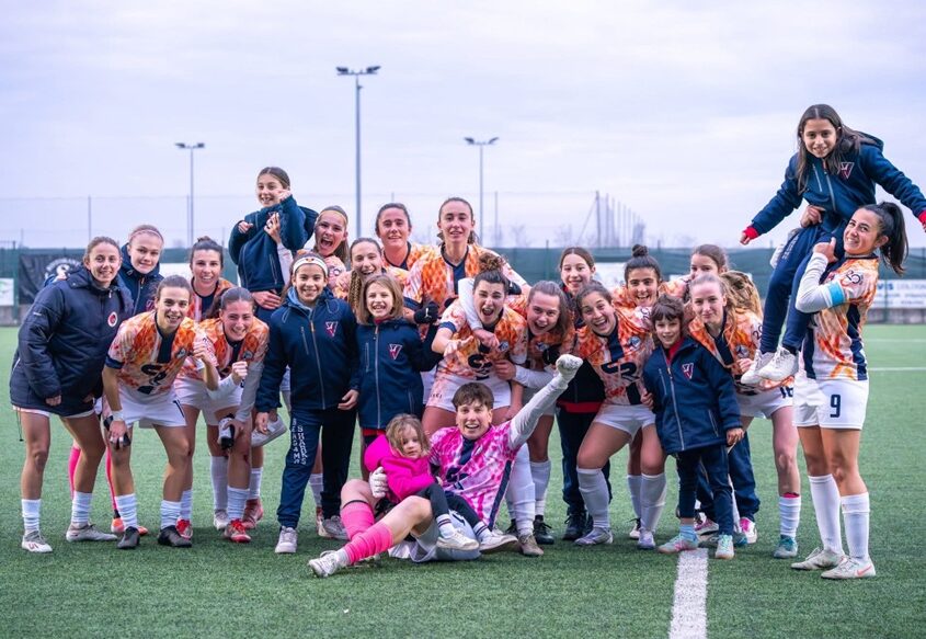 Our dear girls of Orobica Women's #Football closes the first half of the season as Winter Champions.