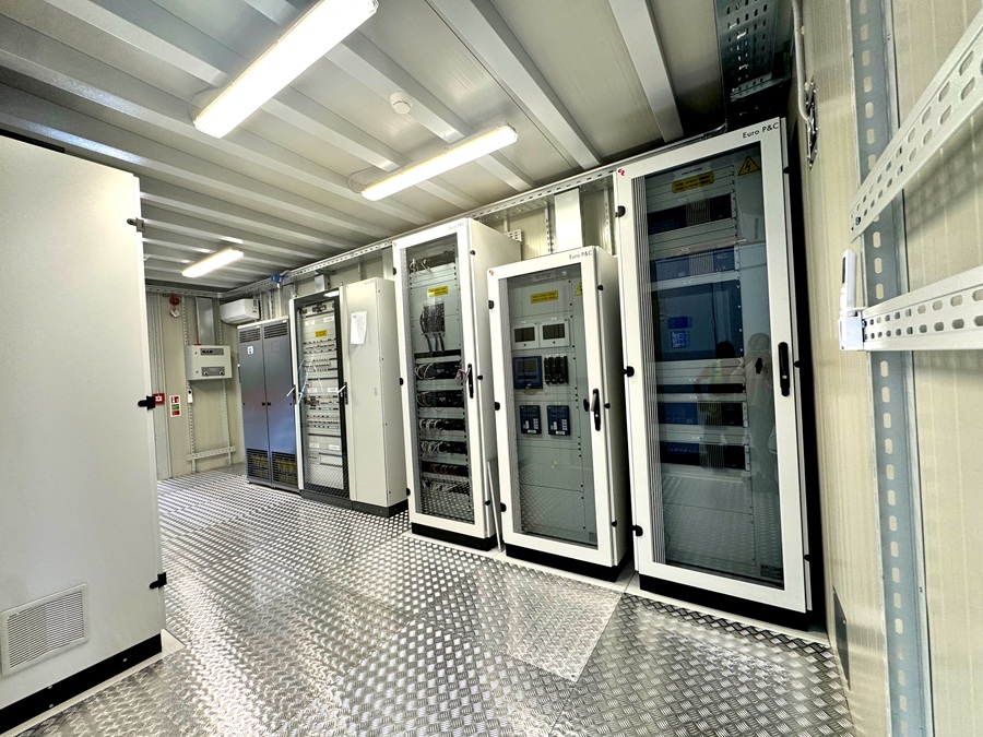 Low voltage control room for monitoring and control of BESS eHouse in La Sarre