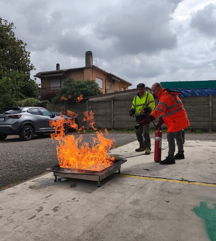 Safety at work fire extinguishing